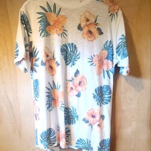 Men's M Caribbean Beach Shirt Purchased from Dillard's